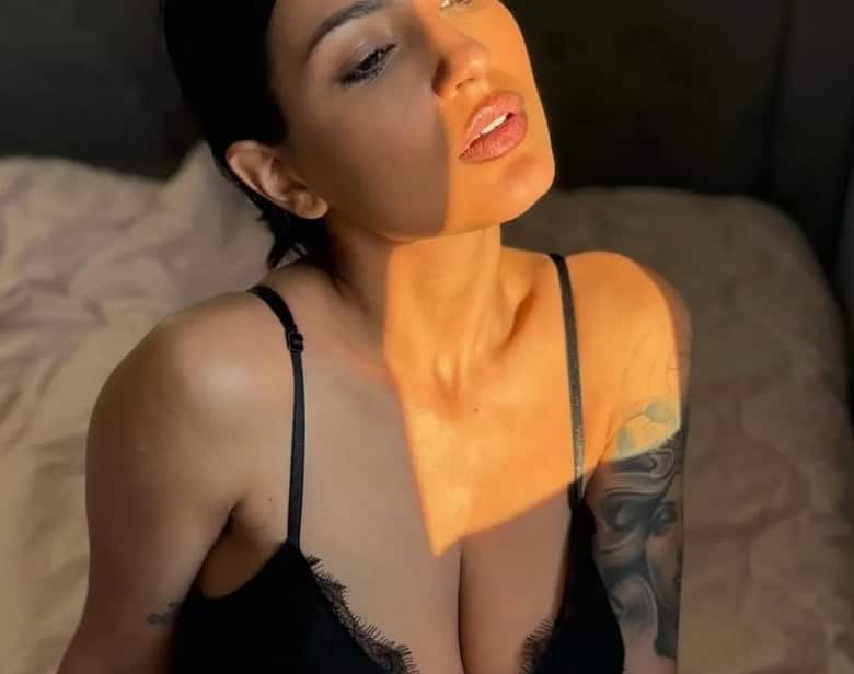 Amanda Stripper ex pornostar italiana OnlyFans 2026