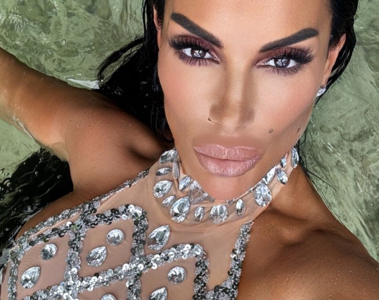 Dubai Queen ex pornostar italiana OnlyFans 2026
